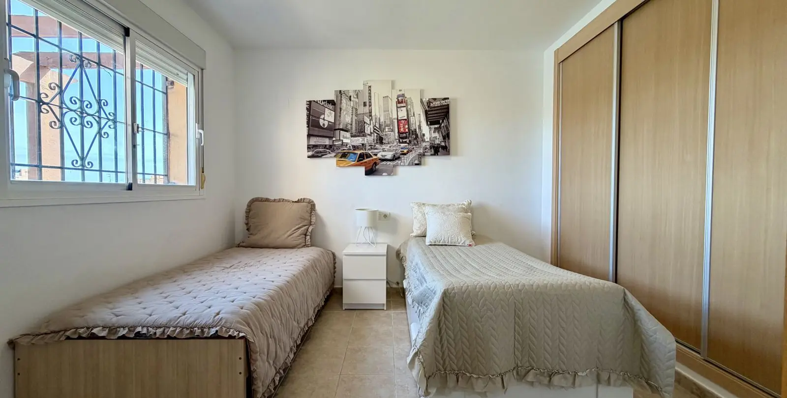 Продажа двухуровневого пентхауса в Casares 17