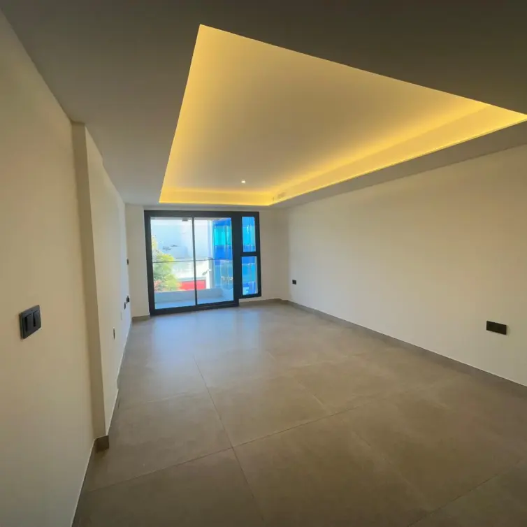 Sale of middle floor apartment in Fuengirola