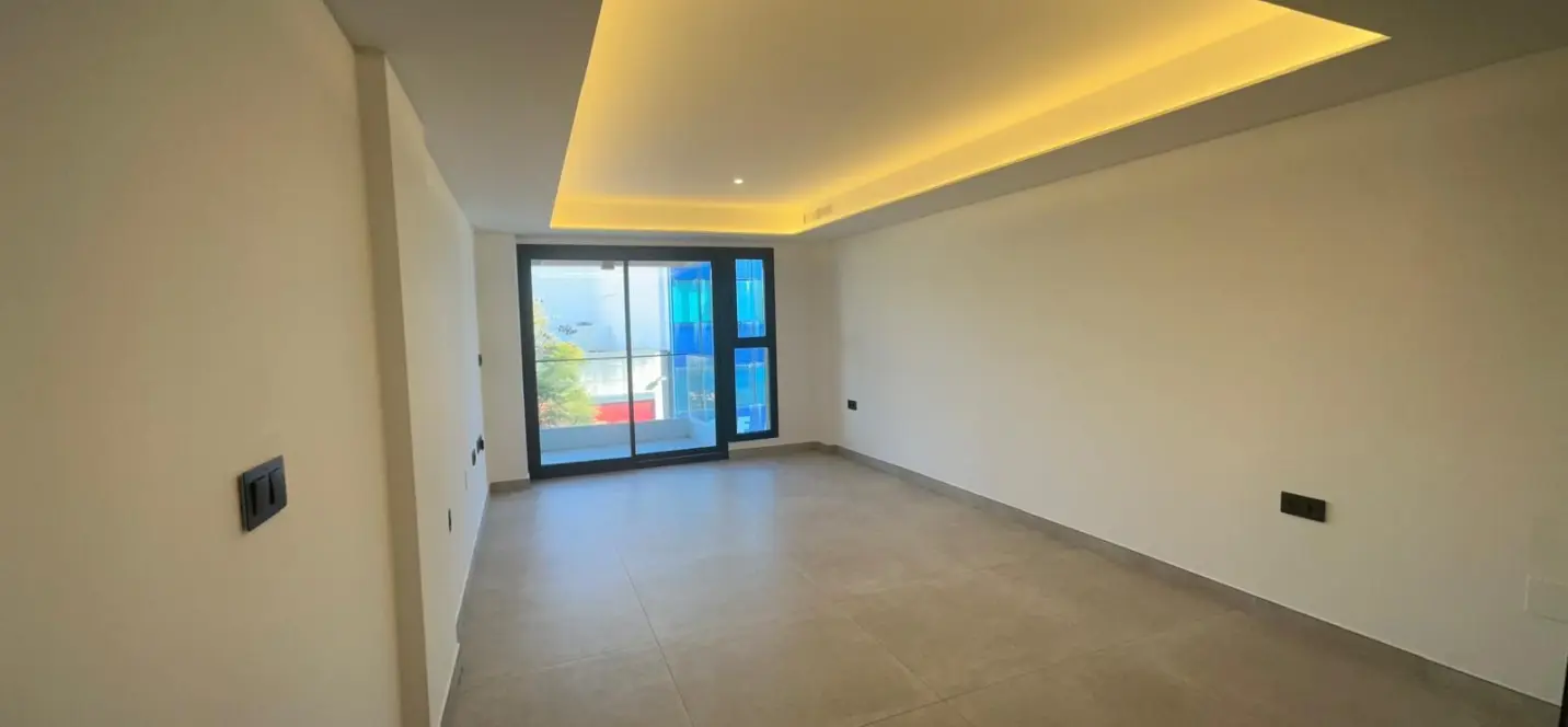 Sale of middle floor apartment in Fuengirola 3