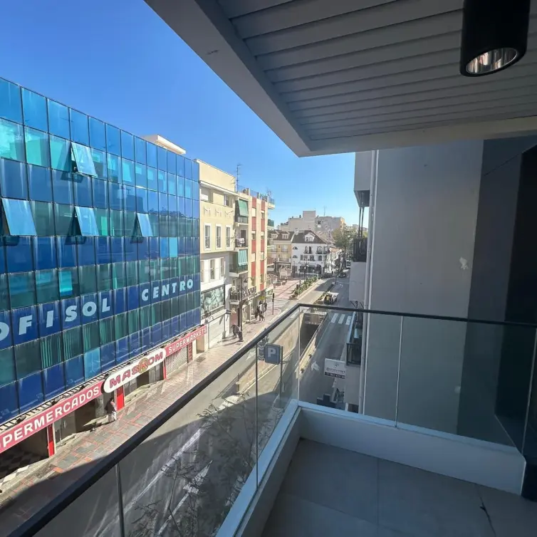 Sale of middle floor apartment in Fuengirola