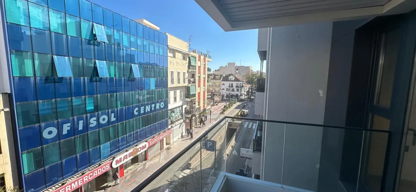 Sale of middle floor apartment in Fuengirola 4