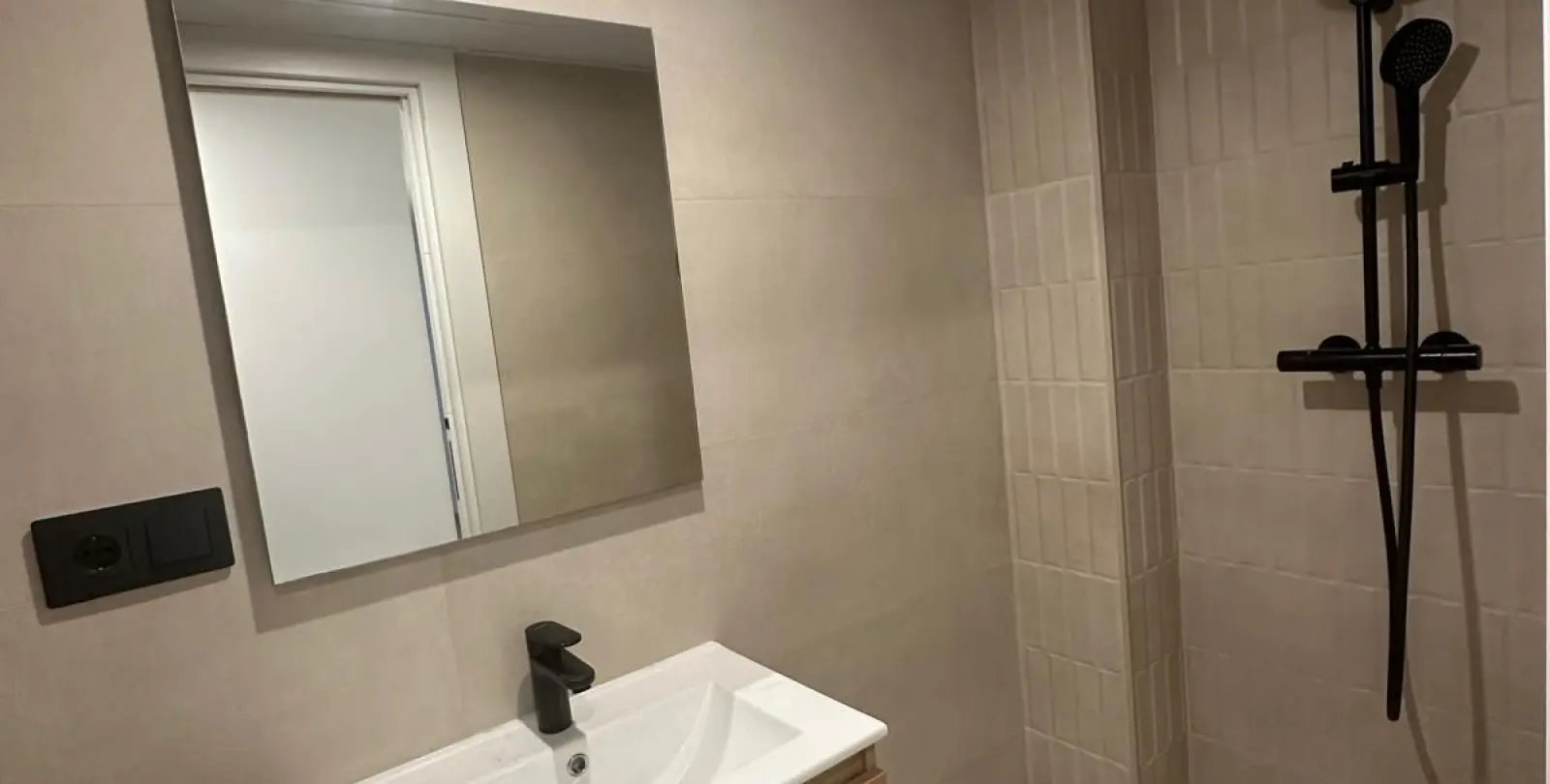 Sale of middle floor apartment in Fuengirola 6