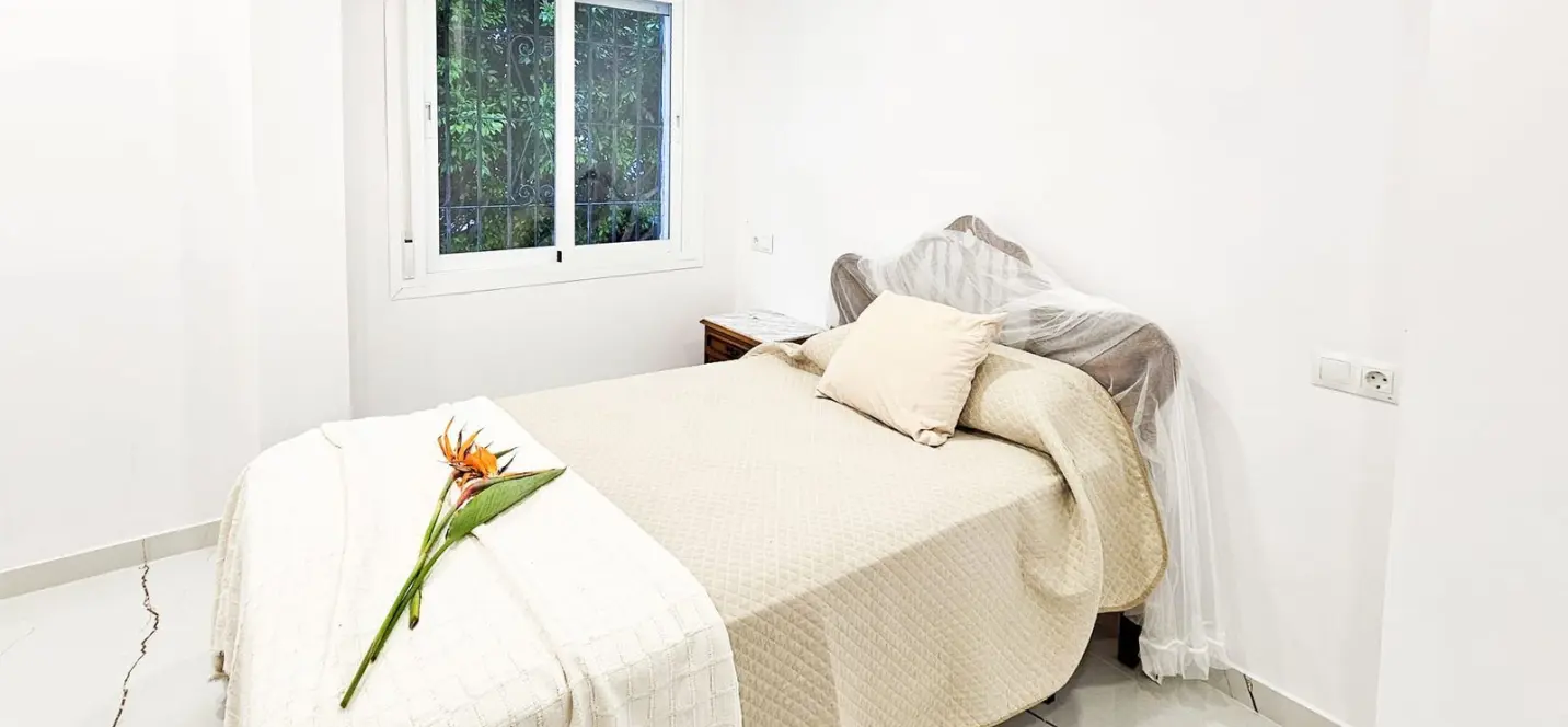 Venta de apartamento en planta media en Marbella 4