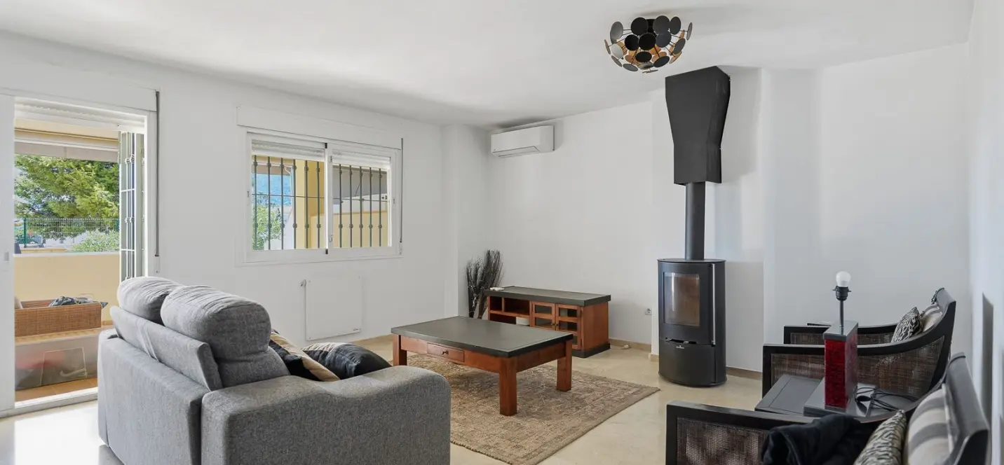 Venta de apartamento en planta baja en Mijas 2