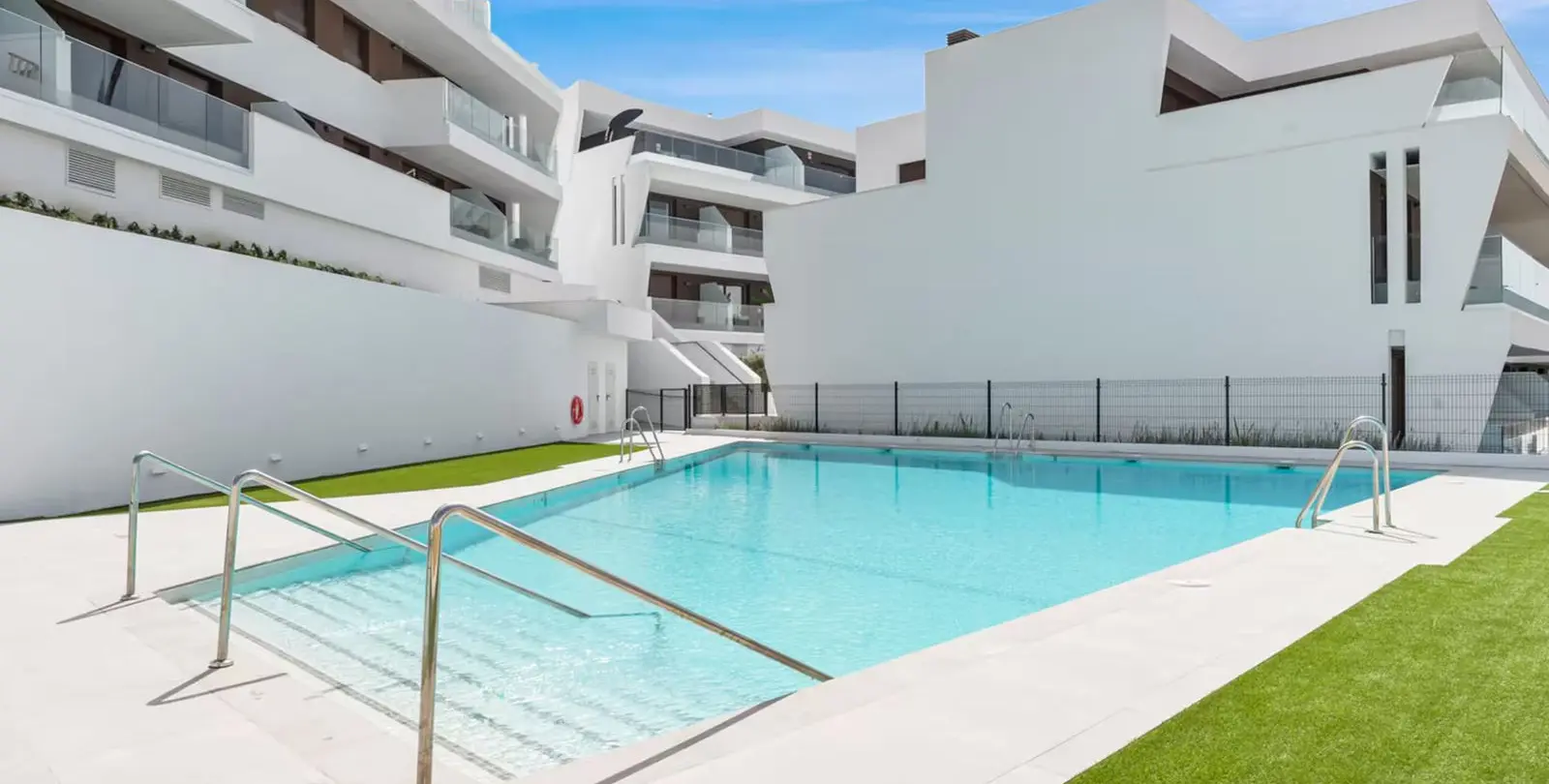 Продажа апартаментов на первом этаже в Estepona 21