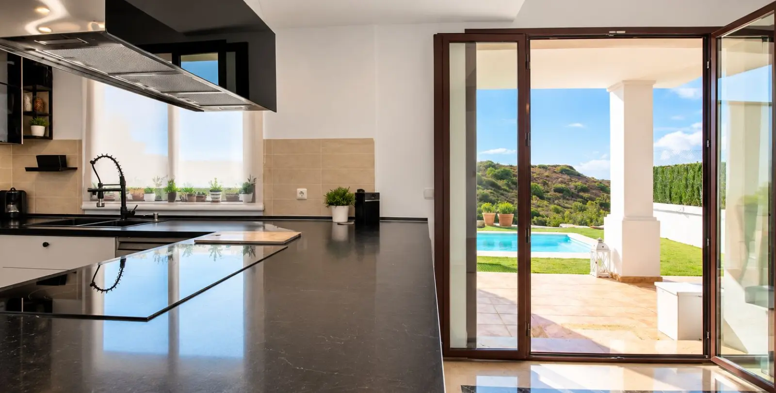 Venta de casa pareada en Doña Julia 10