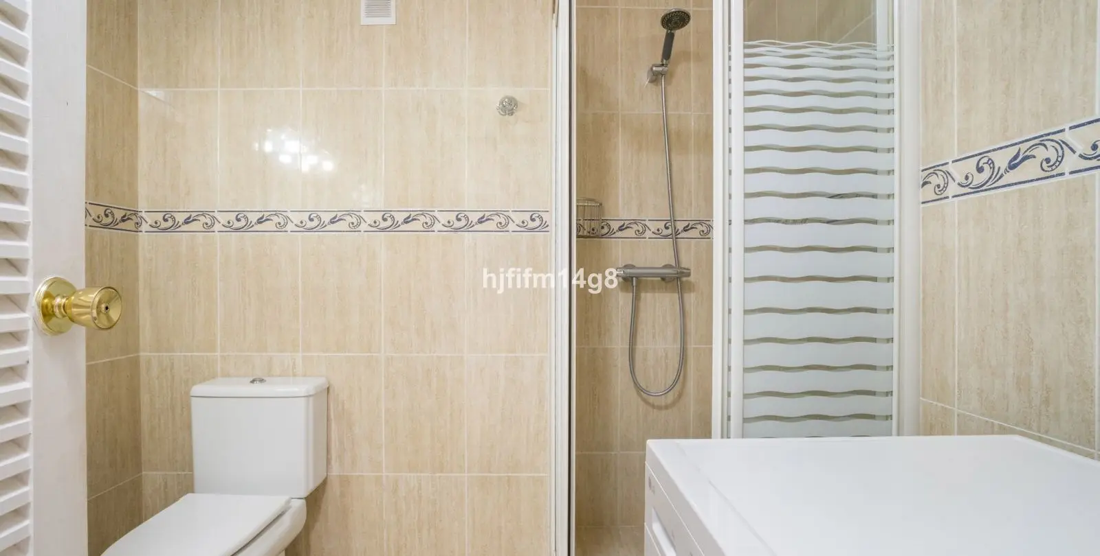 Sale of middle floor apartment in Nueva Andalucía 12
