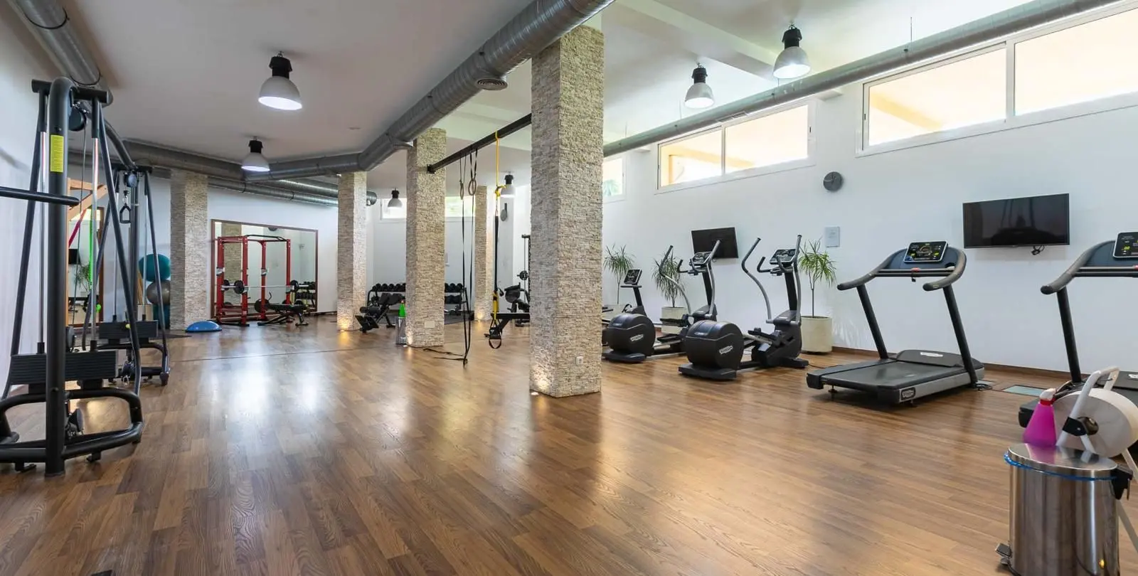 Venta de apartamento en planta media en Nueva Andalucía 17
