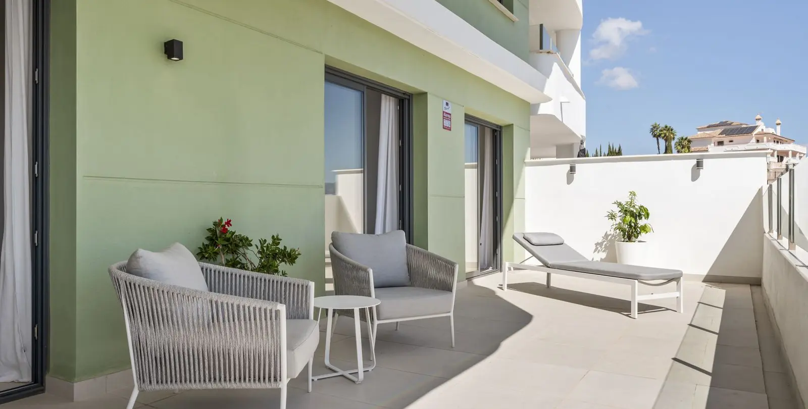 Sale of ground floor apartment in La Cala de Mijas 3