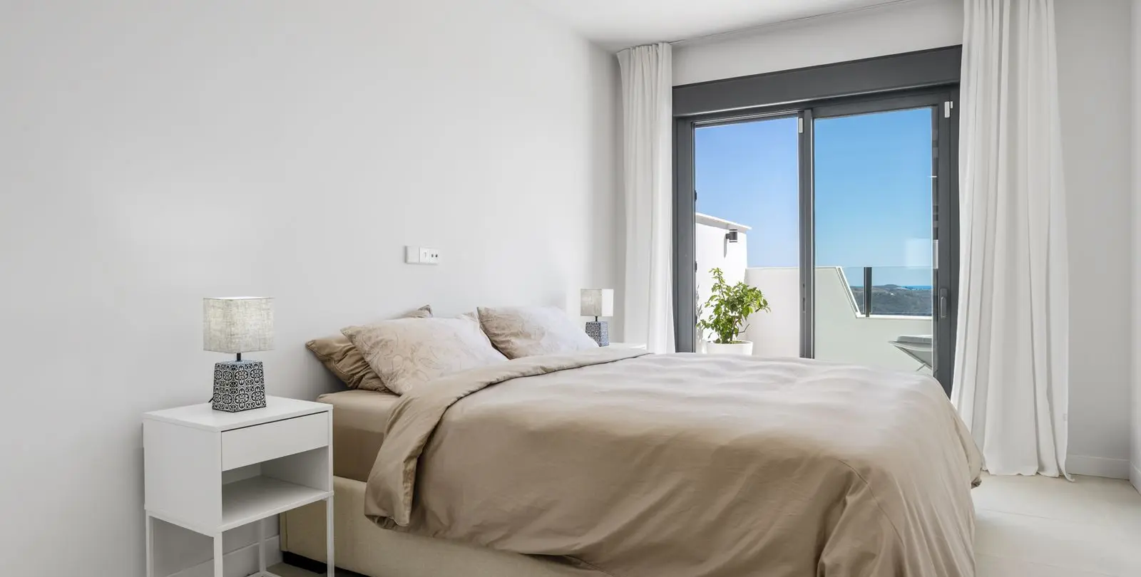 Sale of ground floor apartment in La Cala de Mijas 16
