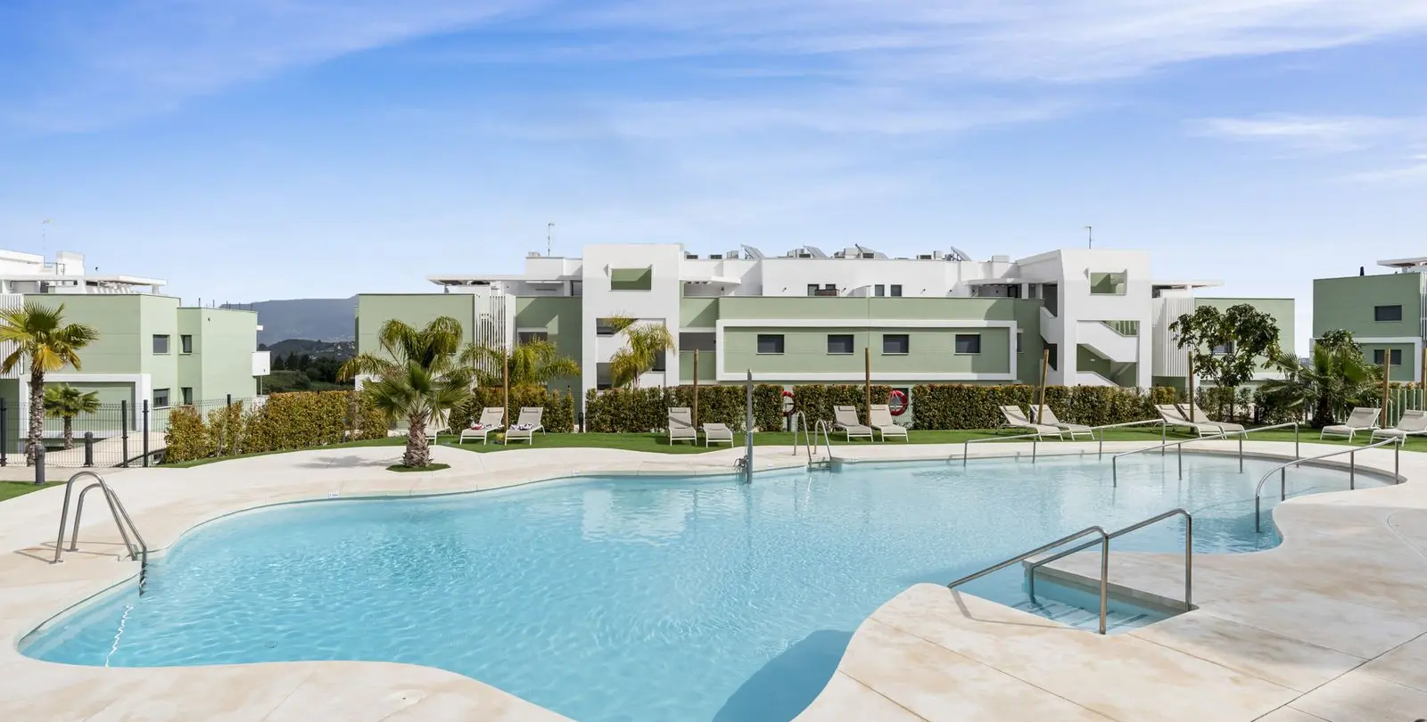 Sale of ground floor apartment in La Cala de Mijas 24