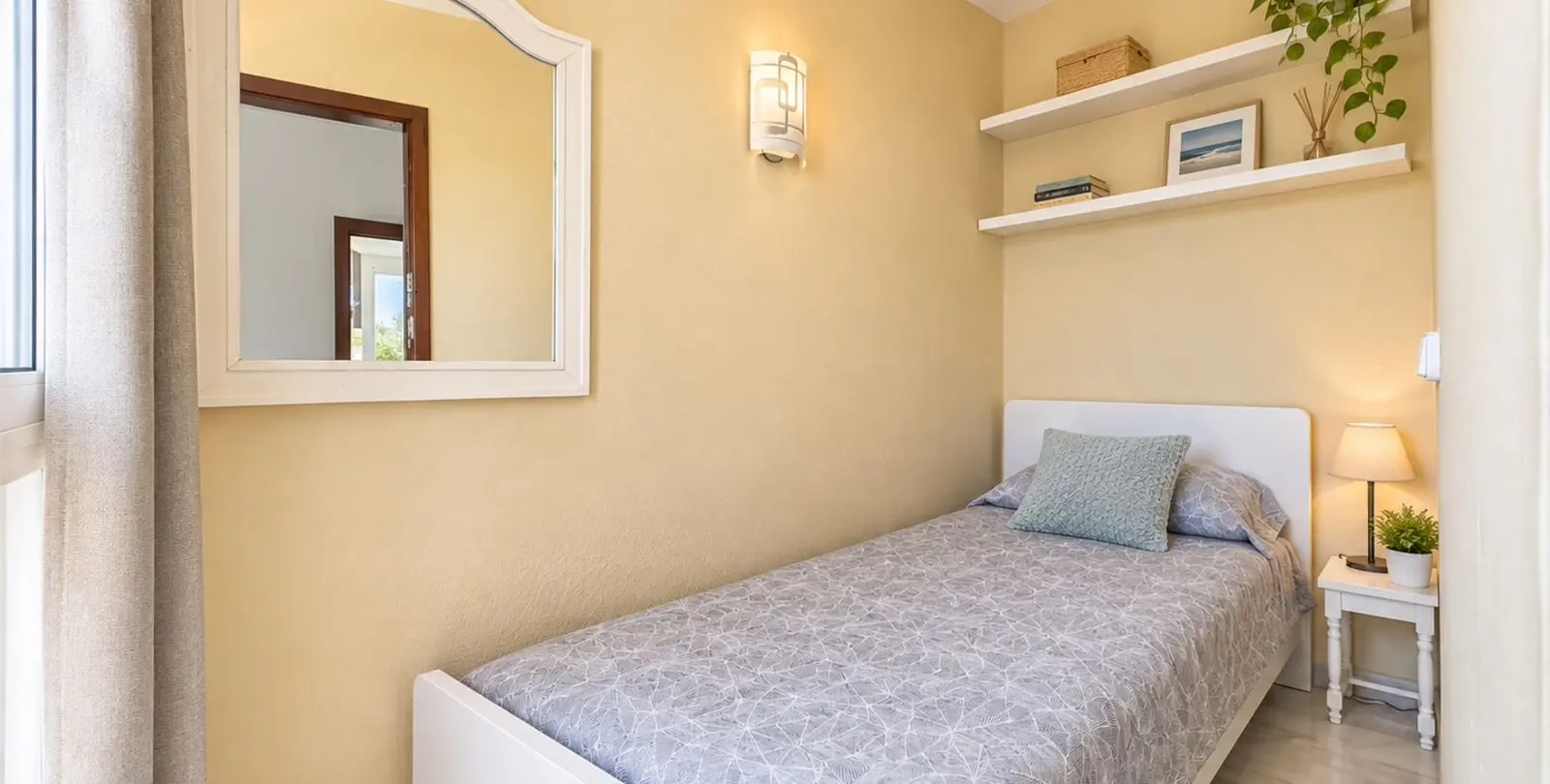 Продажа апартаментов на среднем этаже в Puerto de Cabopino 6