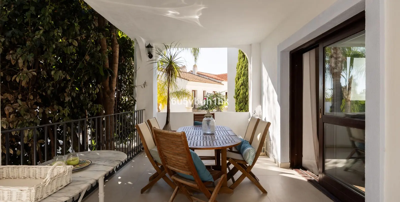 Продажа  отдельно стоящей виллы в Estepona 8