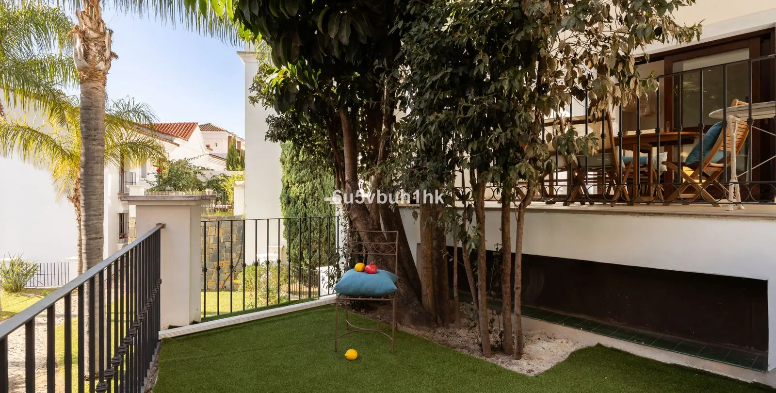 Продажа  отдельно стоящей виллы в Estepona 9