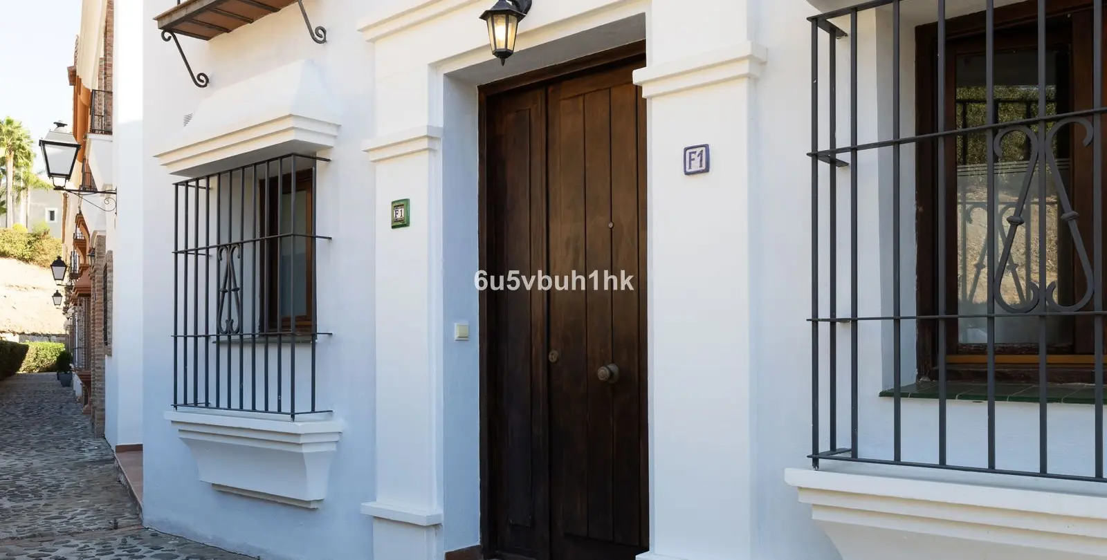 Продажа  отдельно стоящей виллы в Estepona 28