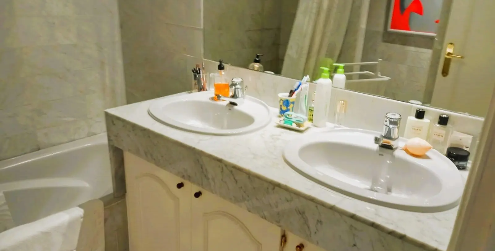 Venta de apartamento en planta media en Guadalmina Baja 13
