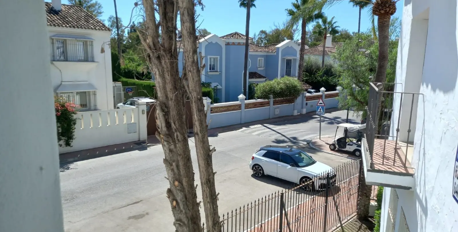 Venta de apartamento en planta media en Guadalmina Baja 25