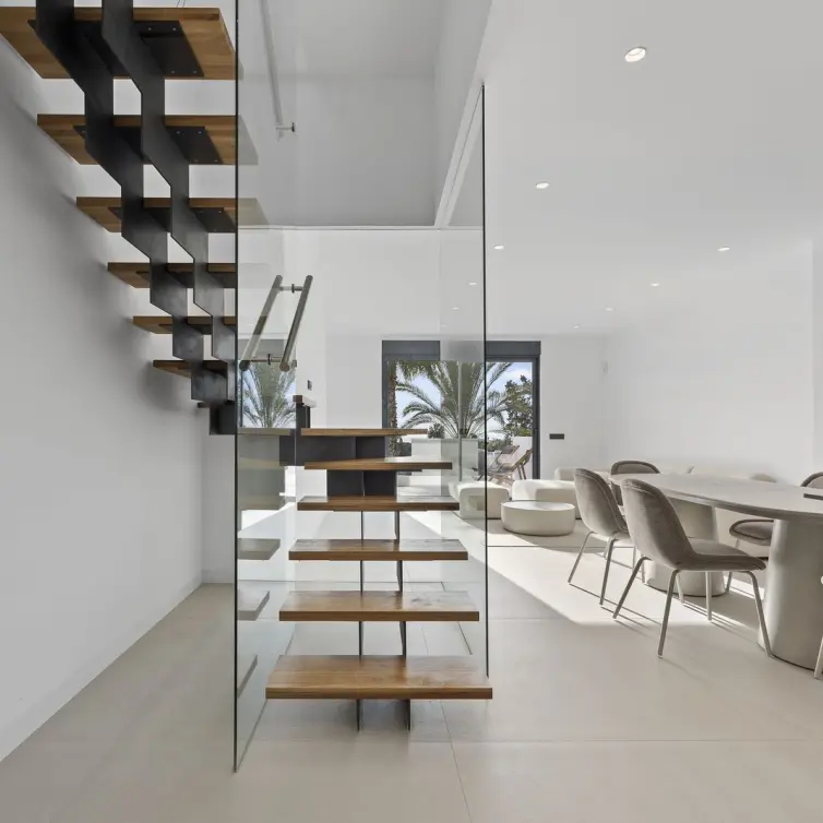 Sale of penthouse duplex in El Paraiso