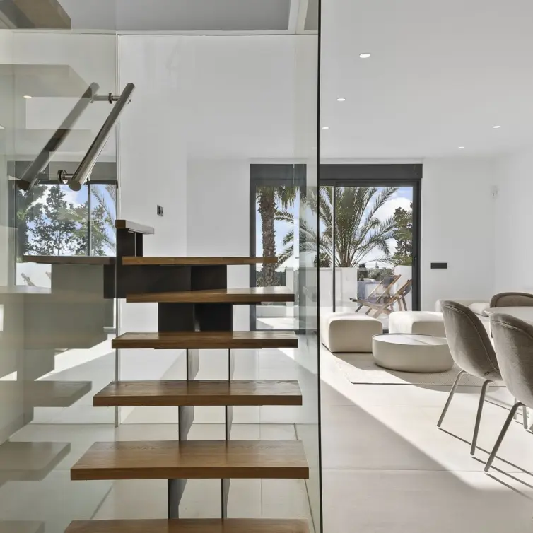 Sale of penthouse duplex in El Paraiso