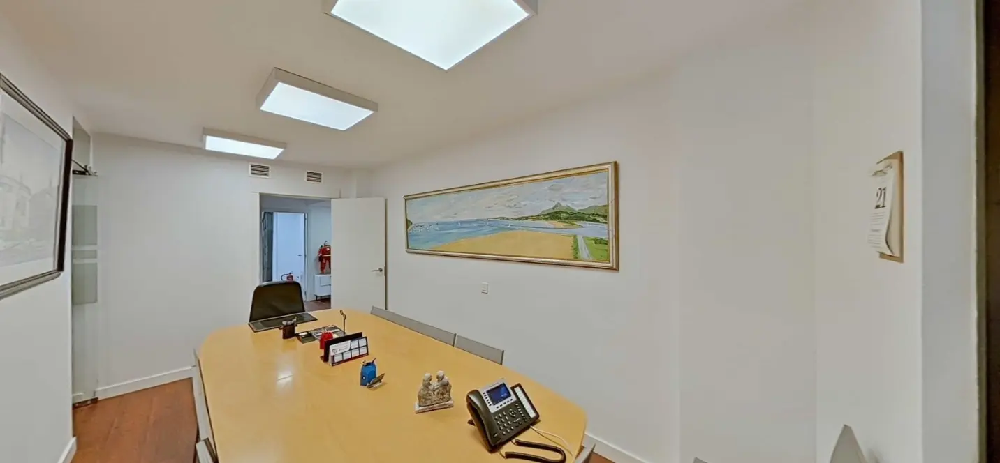 Sale of office in Marbella 2