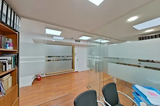 Image 4 thumb