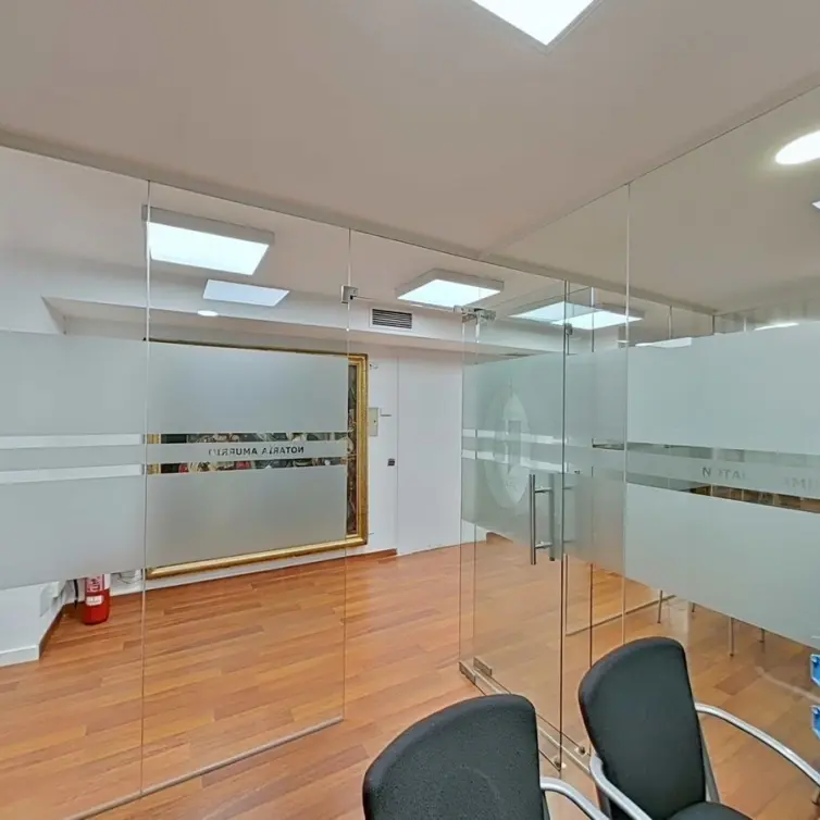 Sale of office in Marbella