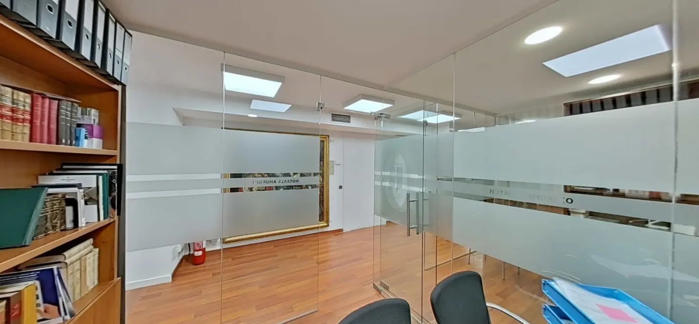 Sale of office in Marbella 3