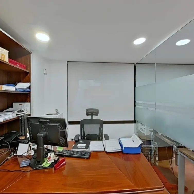 Sale of office in Marbella