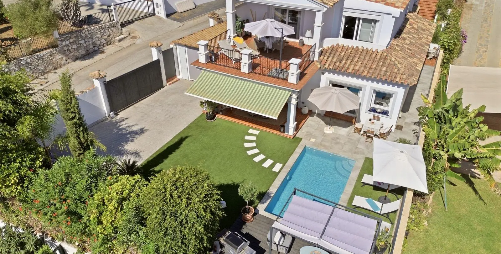 Venta de villa independiente en Cerros del Aguila 8
