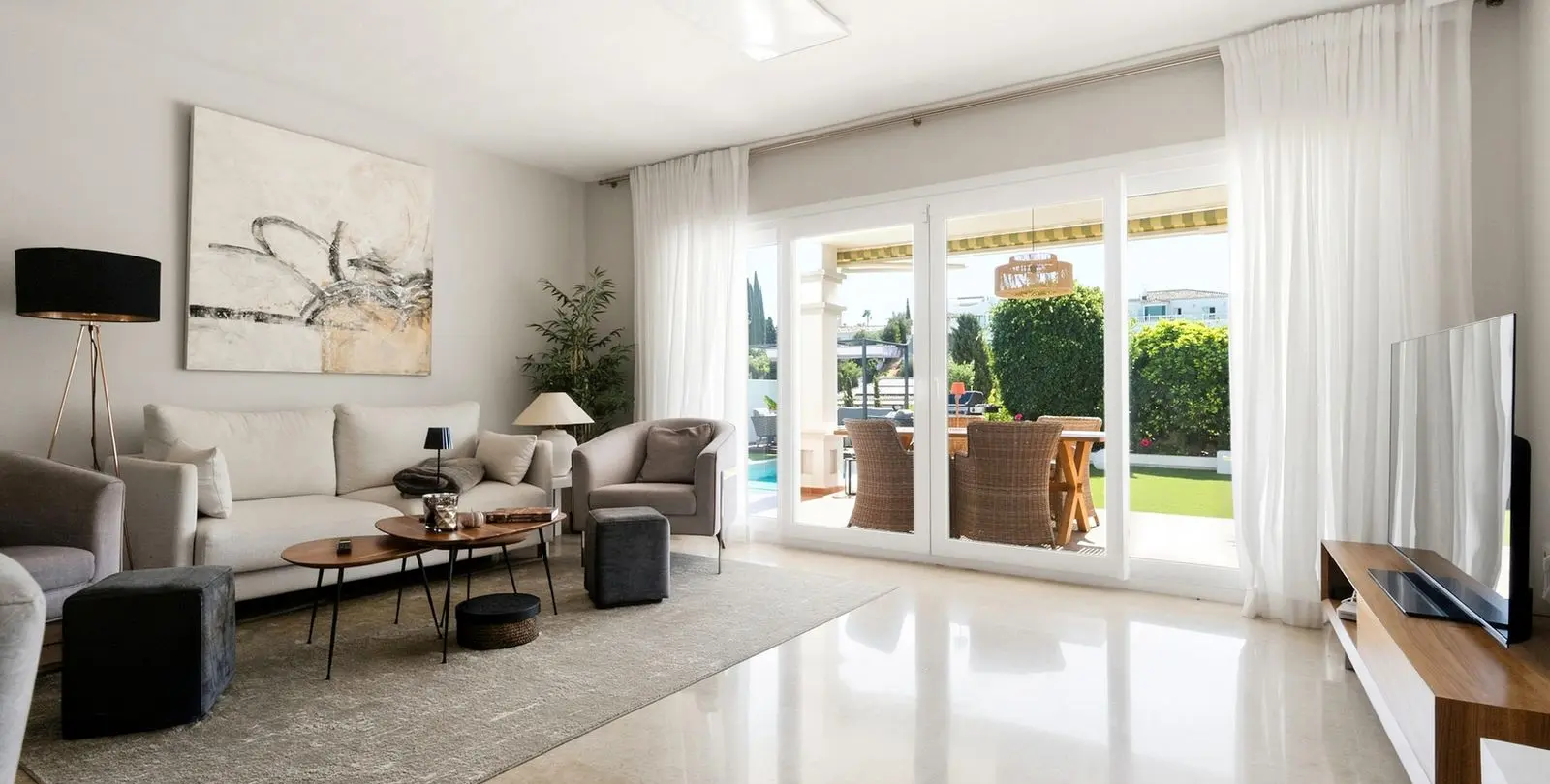 Venta de villa independiente en Cerros del Aguila 11