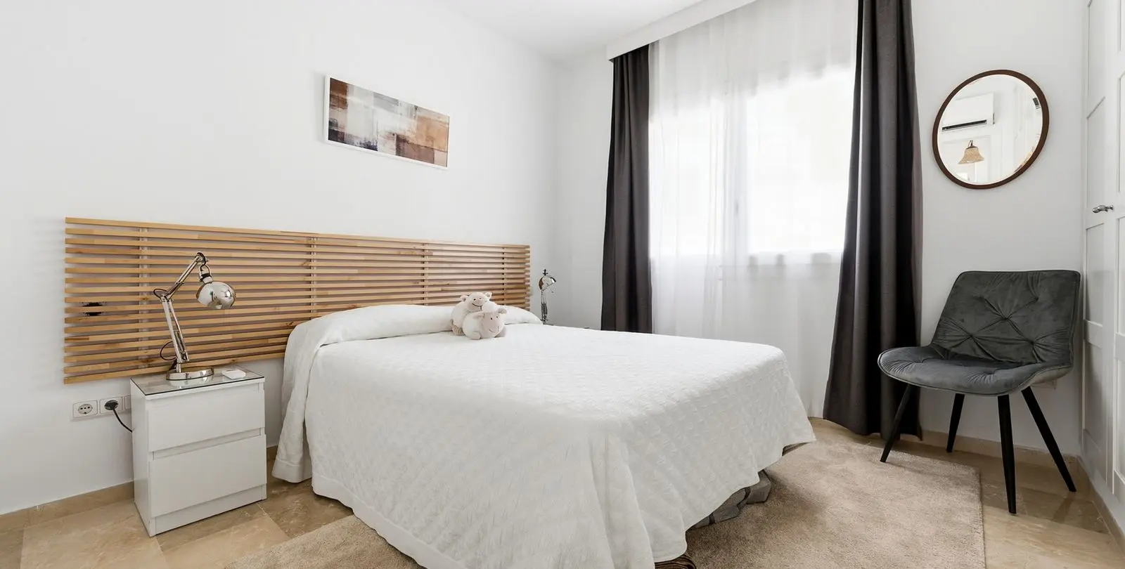 Venta de villa independiente en Cerros del Aguila 24