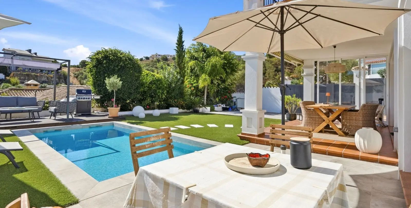 Venta de villa independiente en Cerros del Aguila 42