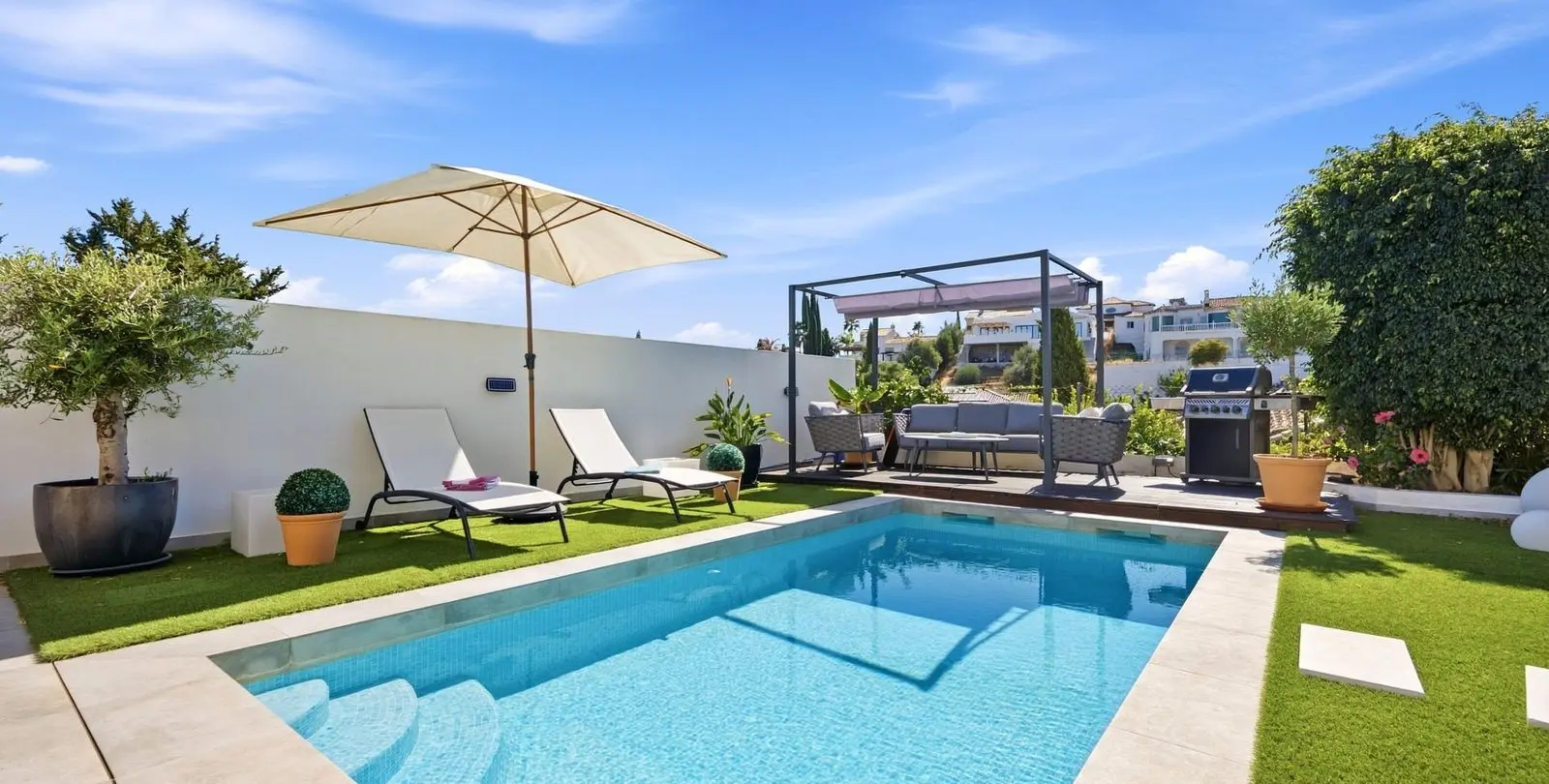 Venta de villa independiente en Cerros del Aguila 43