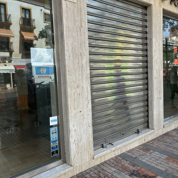 Venta de local comercial en Marbella