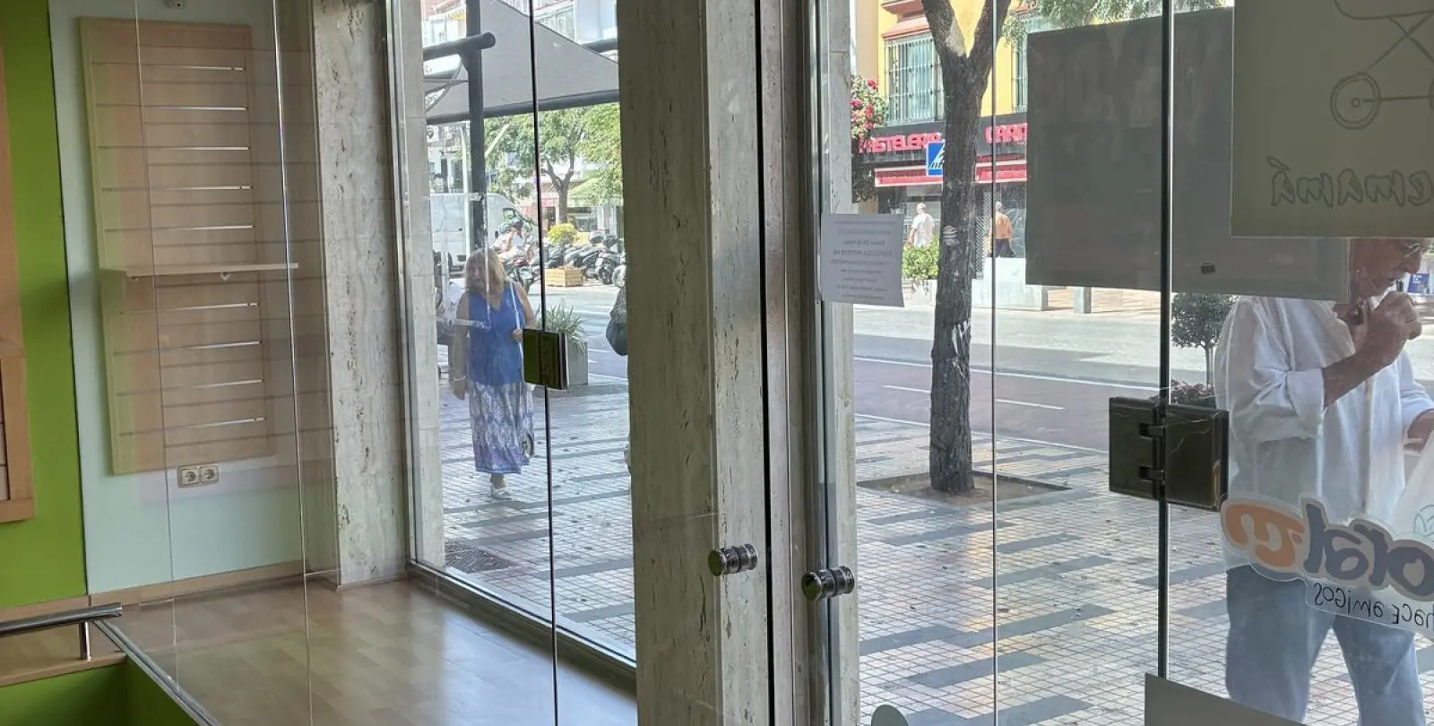 Venta de local comercial en Marbella 3