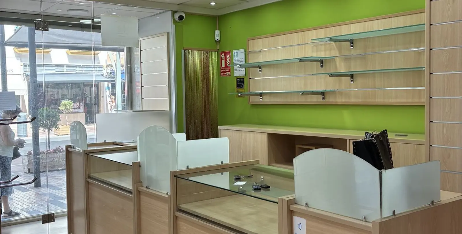 Venta de local comercial en Marbella 4