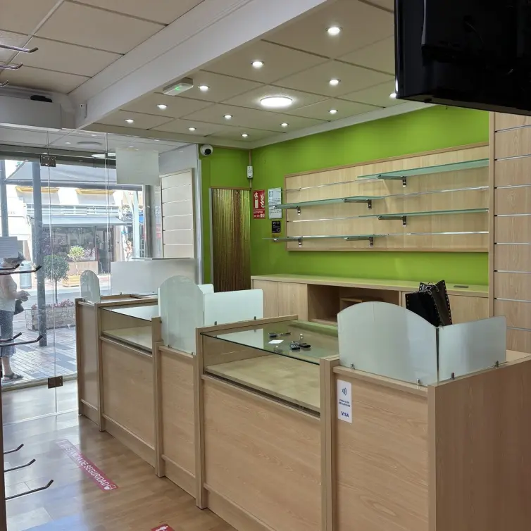 Venta de local comercial en Marbella