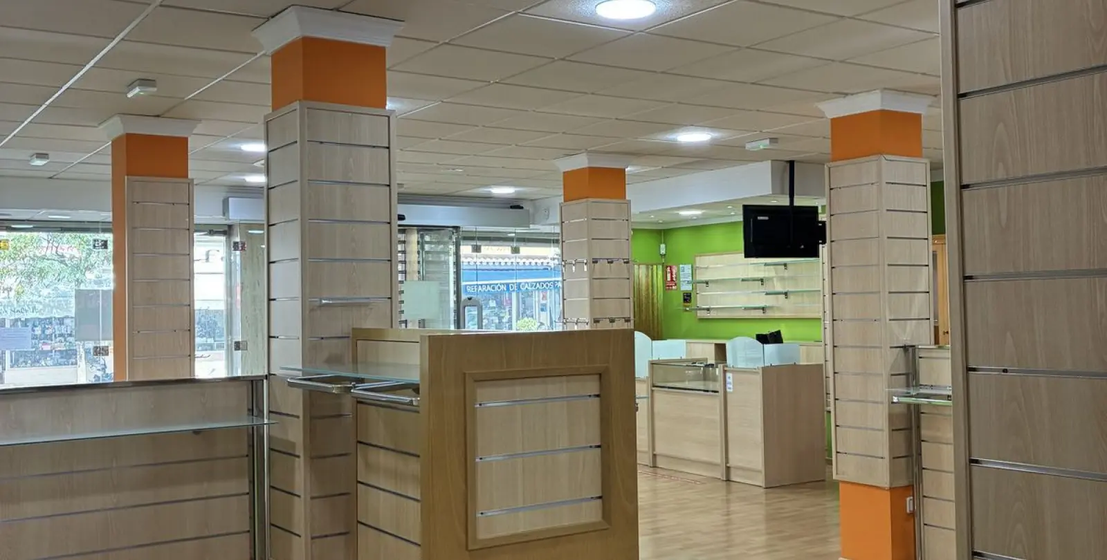 Venta de local comercial en Marbella 10