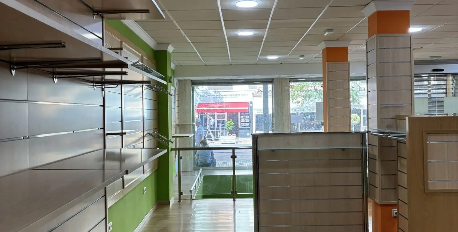 Venta de local comercial en Marbella 12