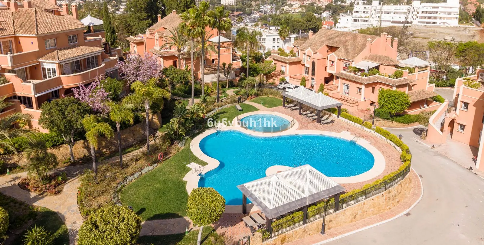 Sale of penthouse duplex in Marbella 10