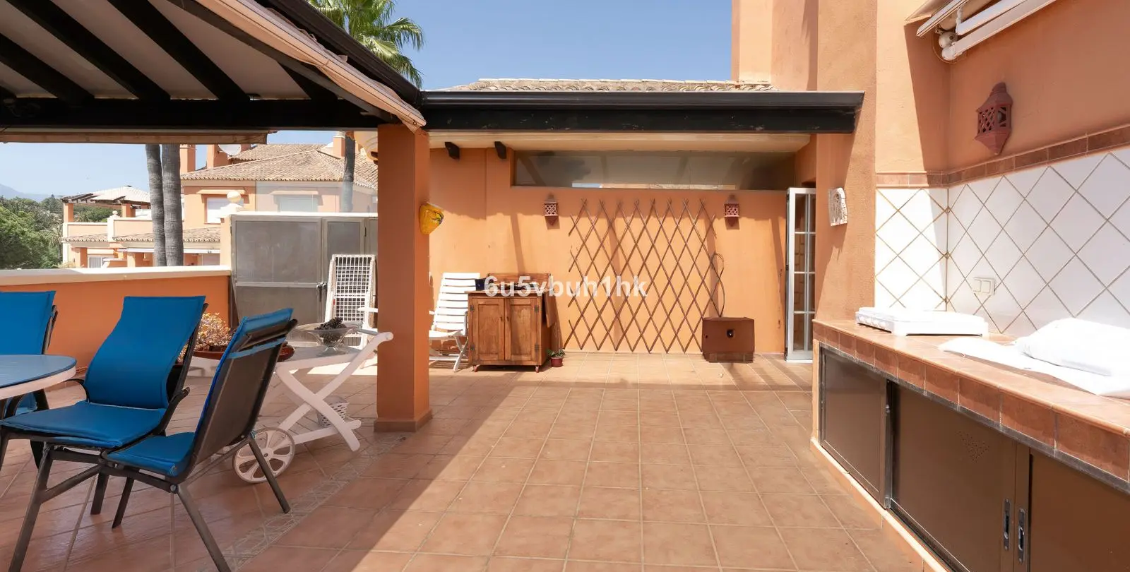 Sale of penthouse duplex in Marbella 25