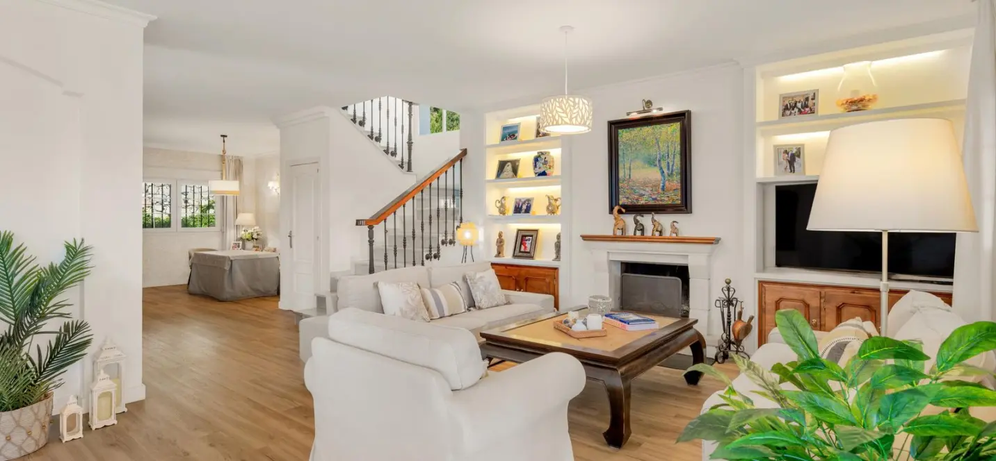 Venta de villa independiente en Estepona 2