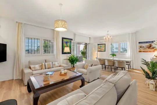 Image 10 thumb