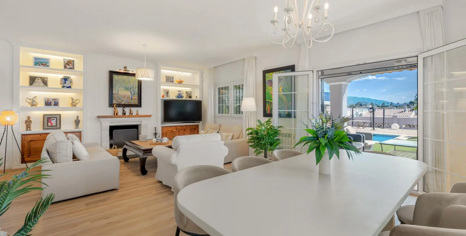 Venta de villa independiente en Estepona 12