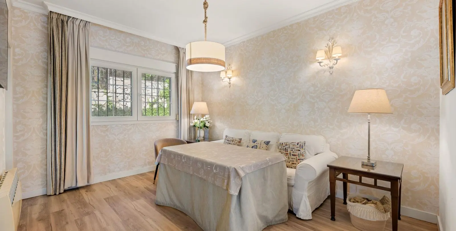 Venta de villa independiente en Estepona 13