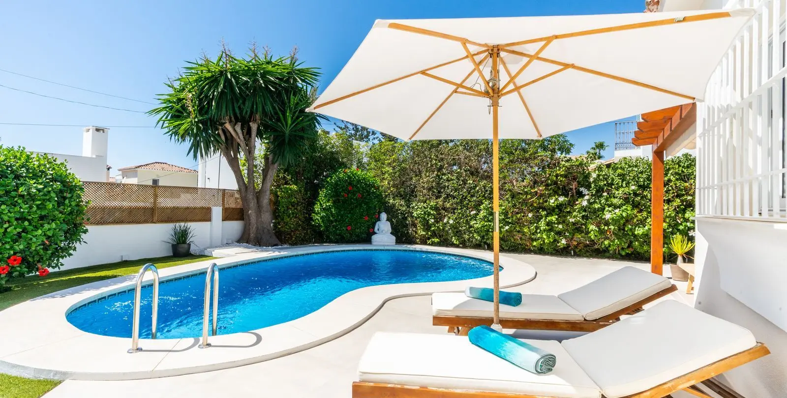 Venta de villa independiente en Marbesa 1