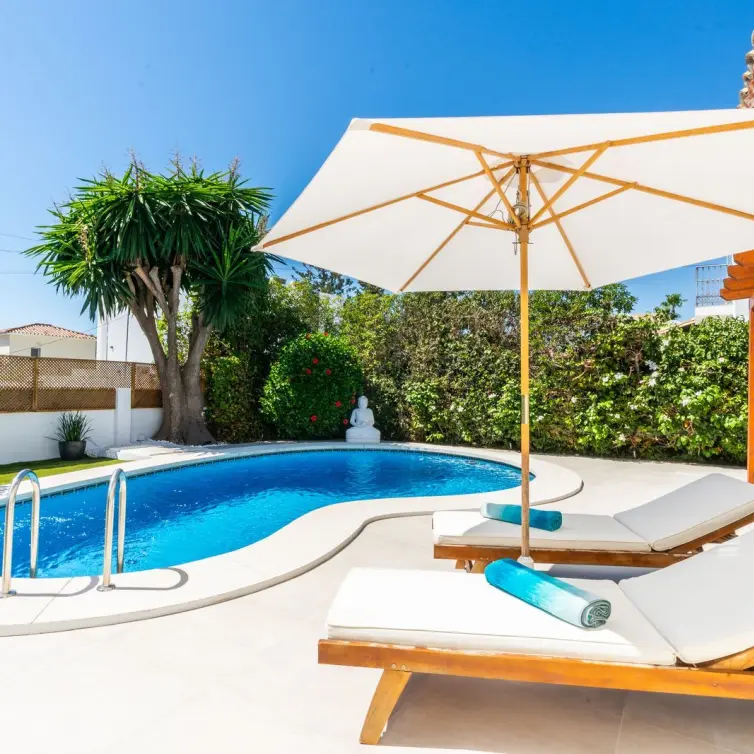 Sale of detached villa in Marbesa