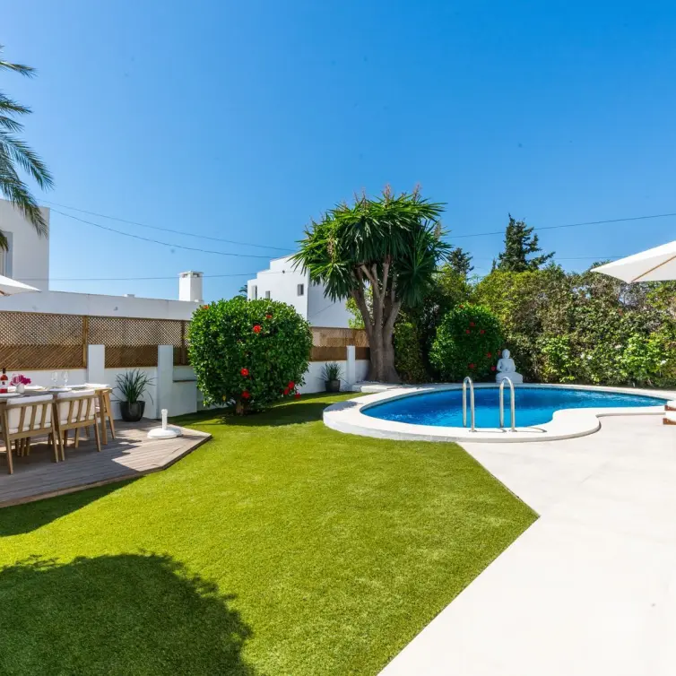 Sale of detached villa in Marbesa