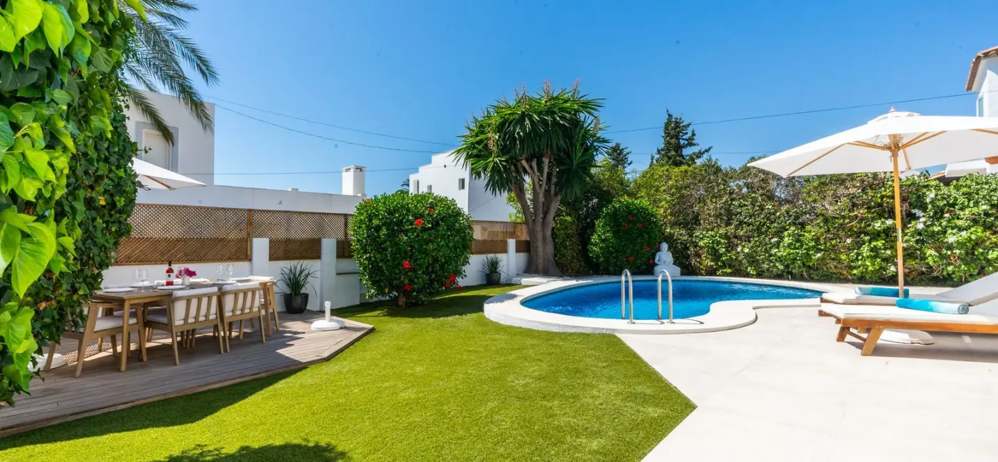 Venta de villa independiente en Marbesa 1