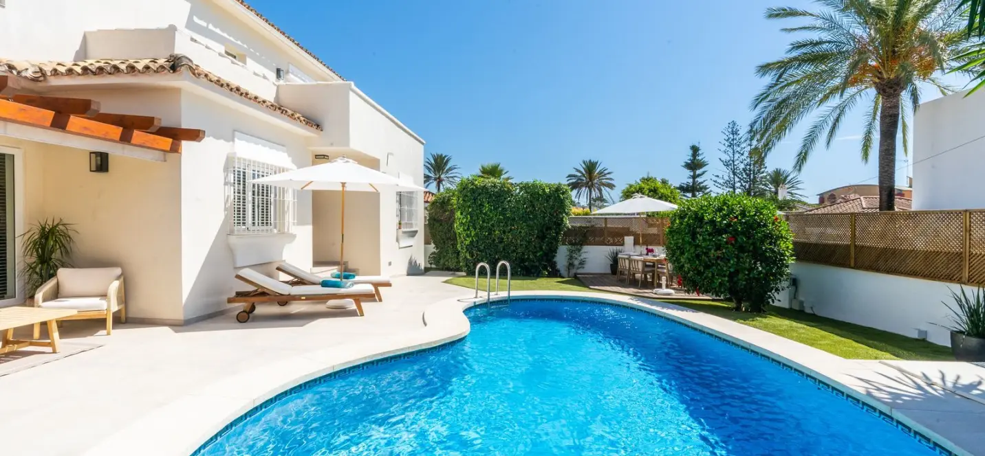 Venta de villa independiente en Marbesa 2